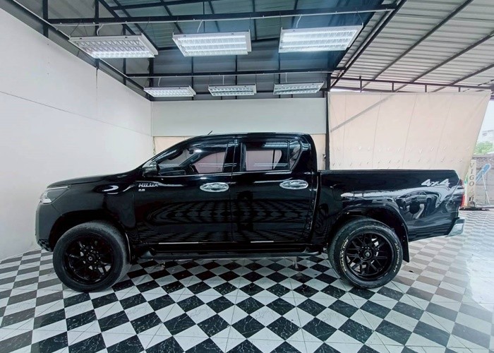 Used 10
                    TOYOTA
                     for Sale Image