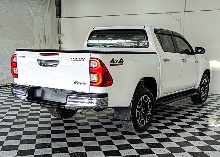 Used 8
                    TOYOTA
                     for Sale Image