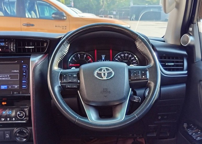 Used 5
                    TOYOTA
                     for Sale Image