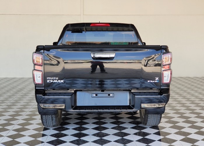 Used 8
                    ISUZU
                     for Sale Image