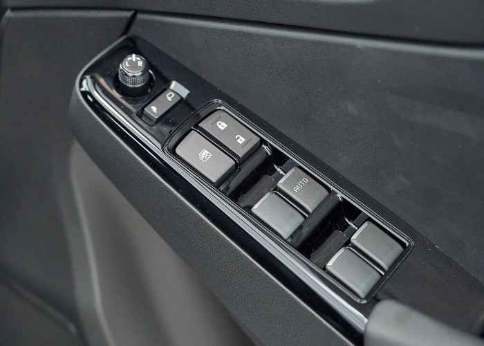 Used 1
                    ISUZU
                     for Sale Image