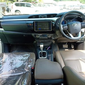 HILUX REVO BASIC VERSION