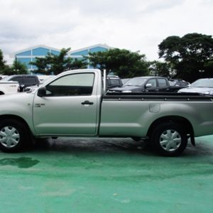 HILUX VIGO STANDARD BASIC VERSION