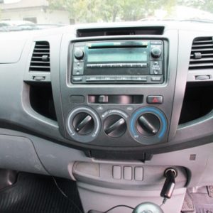 HILUX VIGO STANDARD BASIC VERSION