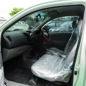 HILUX VIGO STANDARD BASIC VERSION